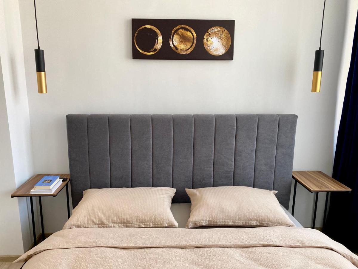 Dani'S Home Away From Home 오라데아 외부 사진